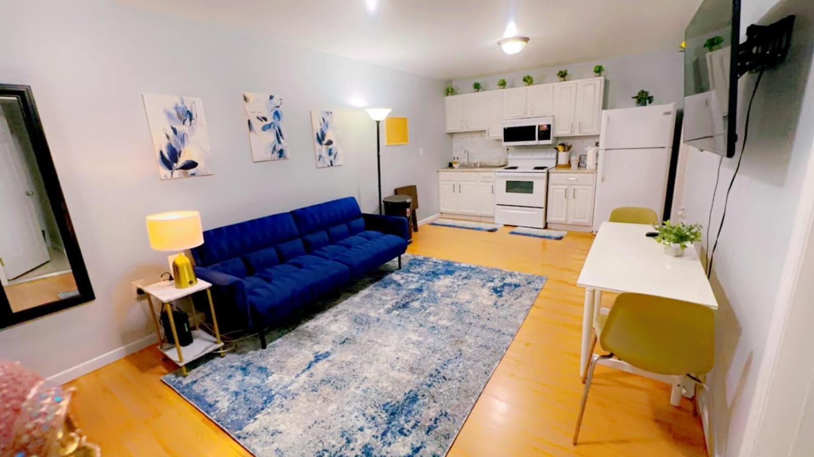 Entire 2-Bed Private Apt - Ewr/Nyc/Outlet Mall نيوآرك الغرفة الصورة